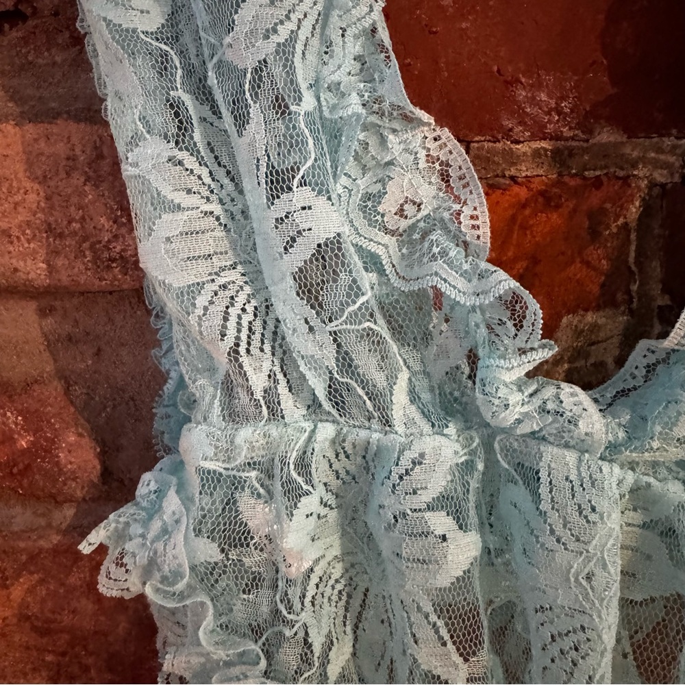 Vintage 1980s Lace Chemise in Soft Blue, One Piece, Deep V Style - Small - Picture 5 of 9